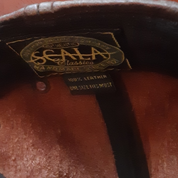 Hat - Picture 5 of 11